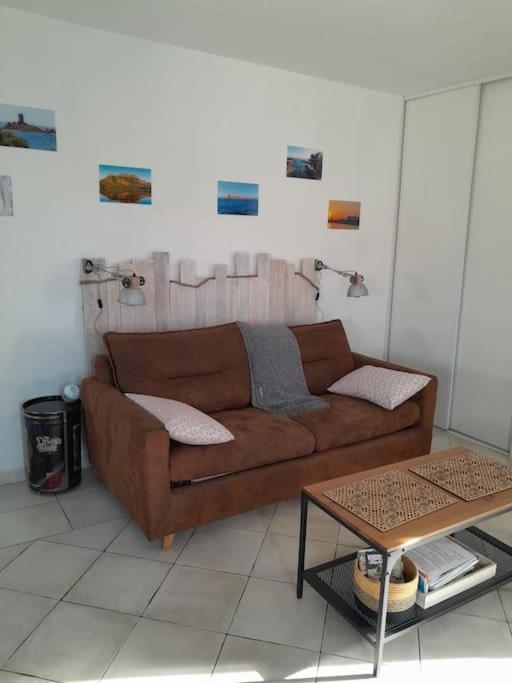 Charmant Studio Lumineux Avec Parking Prive Saint-Raphaël Extérieur photo