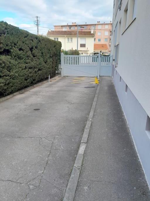 Charmant Studio Lumineux Avec Parking Prive Saint-Raphaël Extérieur photo